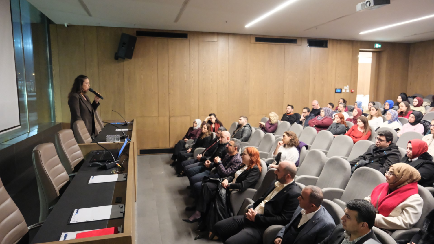 İnegöl Belediyesi’nden otizm farkındalığını arttıran seminer