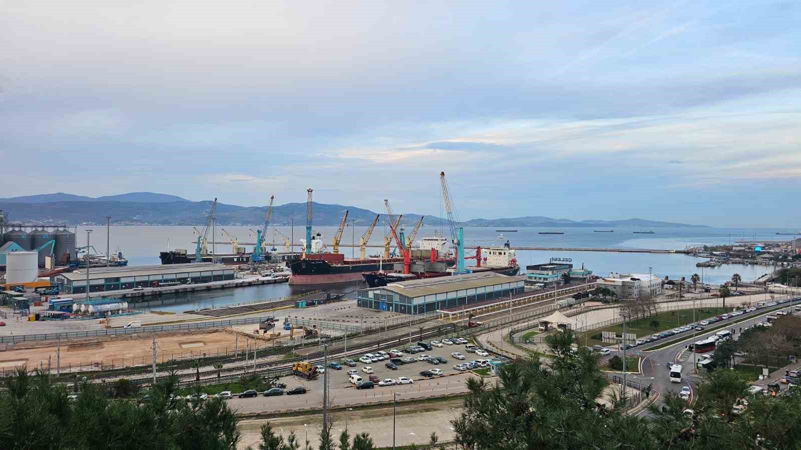 Bandırma Limanı’nda 2025’te dış ticaret hacmi 2,2 milyar doları aştı