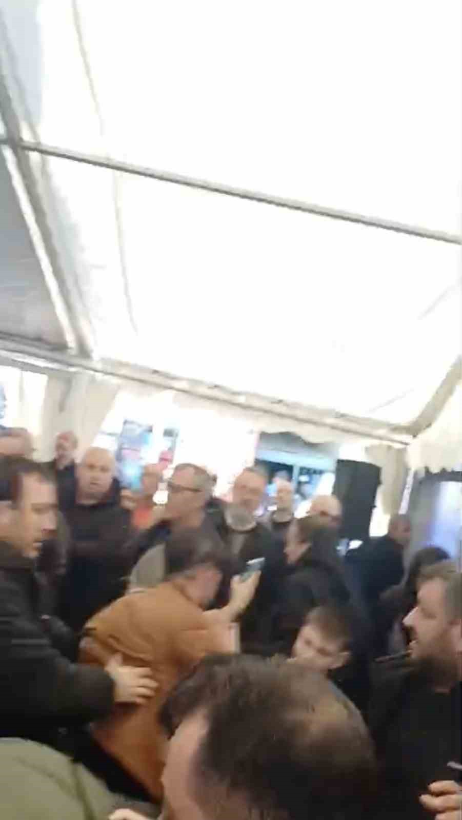 Bursa Büyükşehir Belediye Başkanı Mustafa Bozbey’e saldırı girişimi