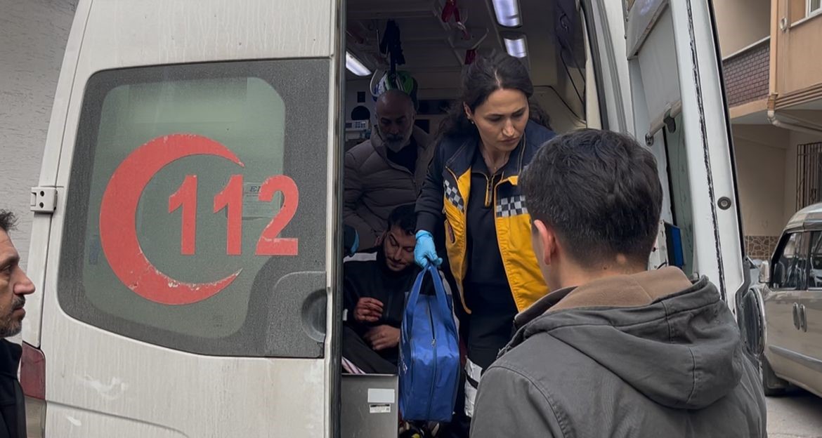 Bursa’da ablası ve yeğenini tehdit edip polislere direnen şahıs özel harekâtla gözaltına alındı