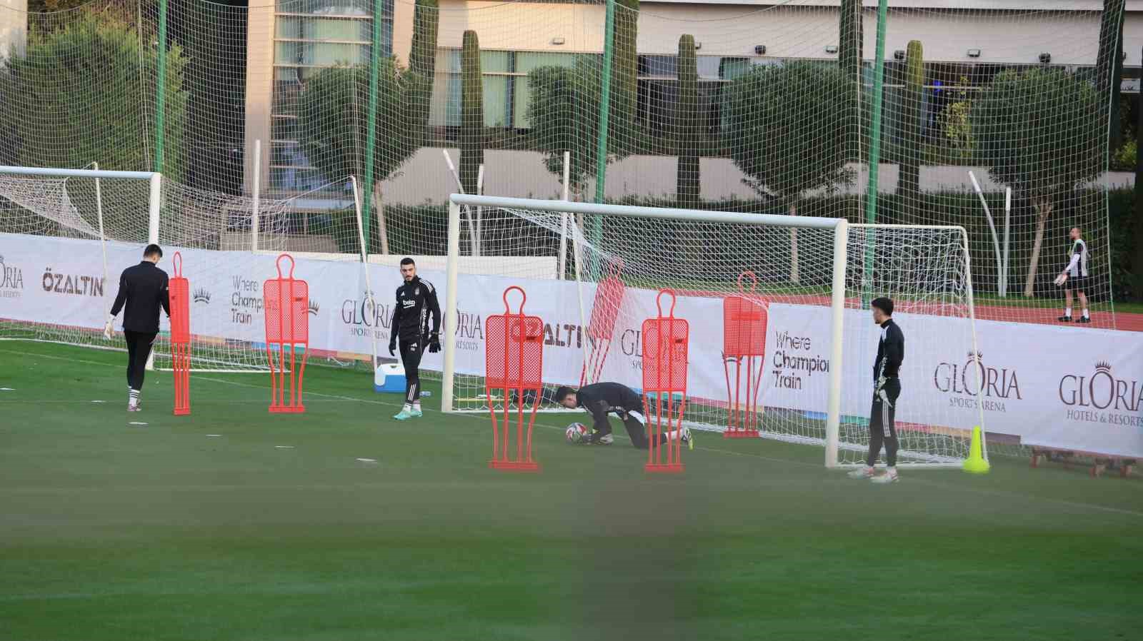 Beşiktaş, devre arası çalışmalarını Antalya’da sürdürüyor