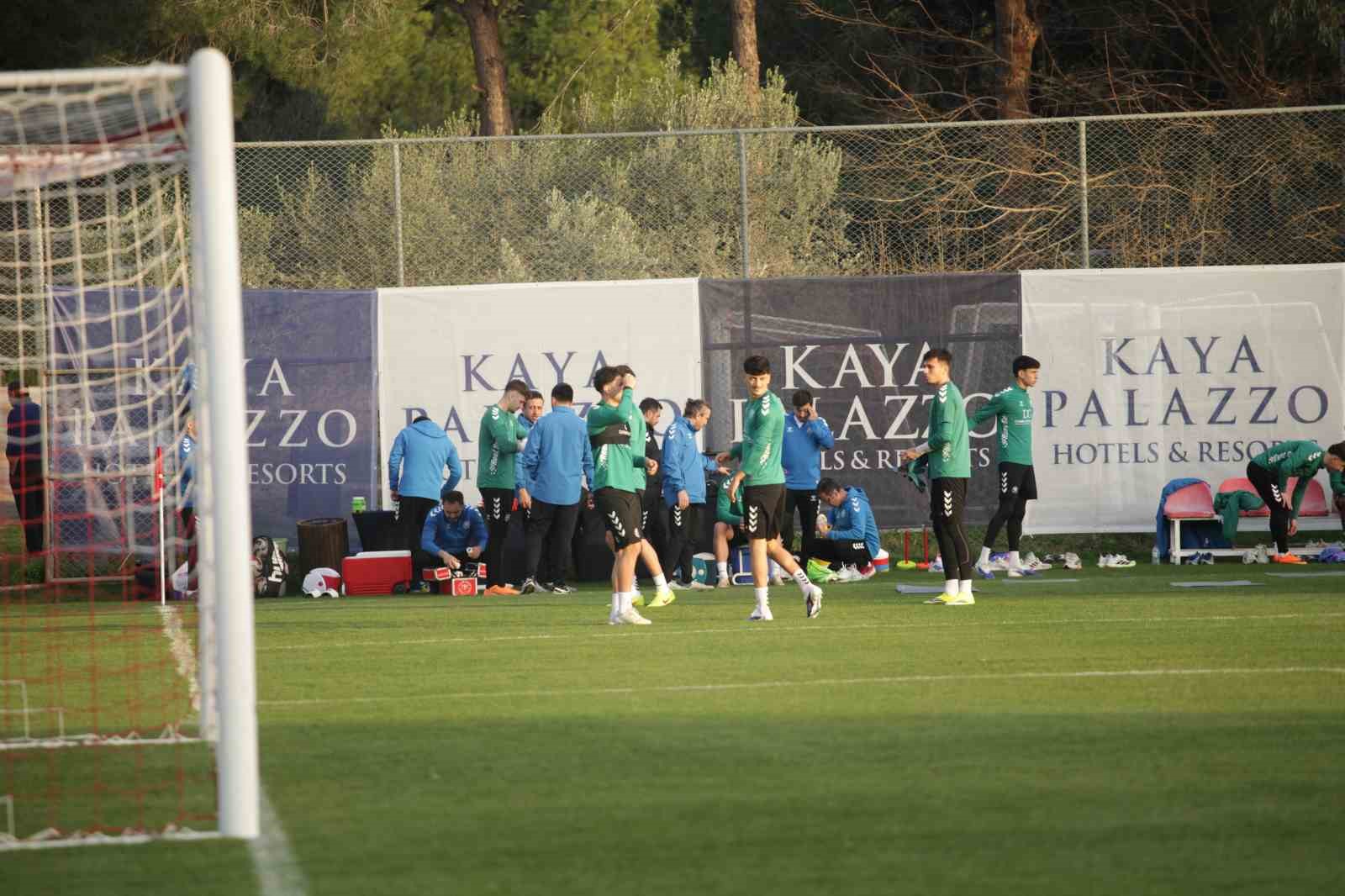 Konyaspor, Antalya’da hazırlıklarına devam ediyor