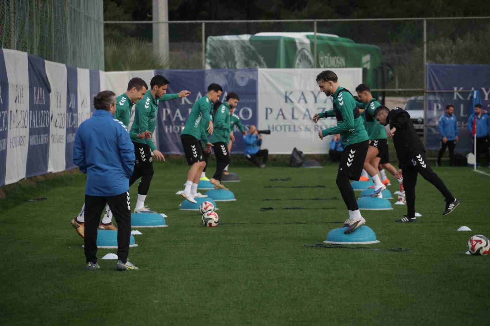 Konyaspor, Antalya&rsquo;da hazırlıklarına devam ediyor
