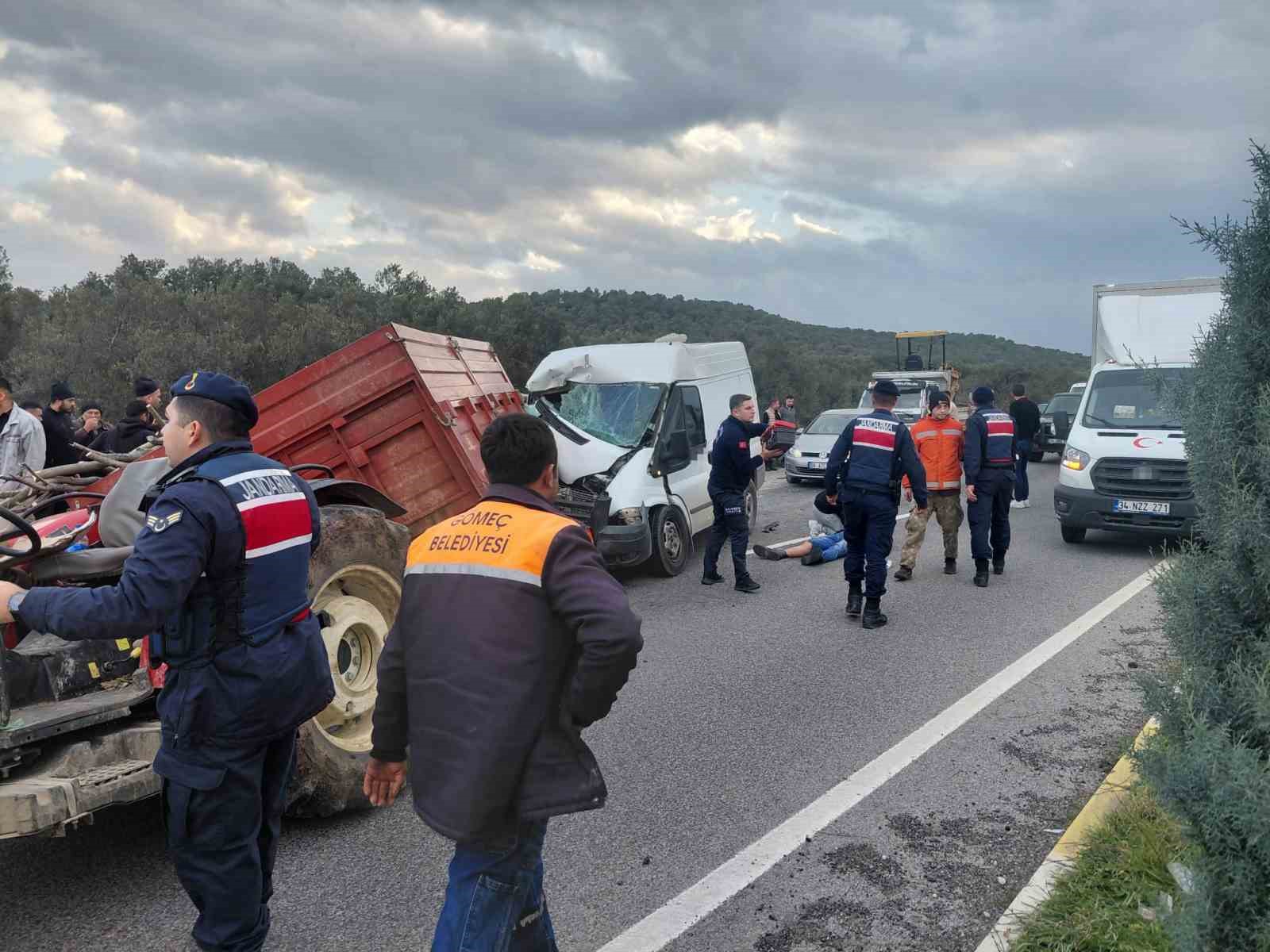 Balıkesir&rsquo;de trafik kazası: 4 yaralı
