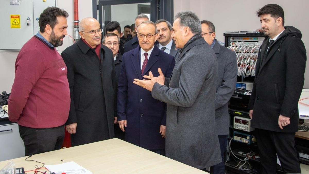 İn&ouml;n&uuml; &Uuml;niversitesi Bilimsel ve Teknolojik Araştırma Merkezi t&ouml;renle hizmete a&ccedil;ıldı
