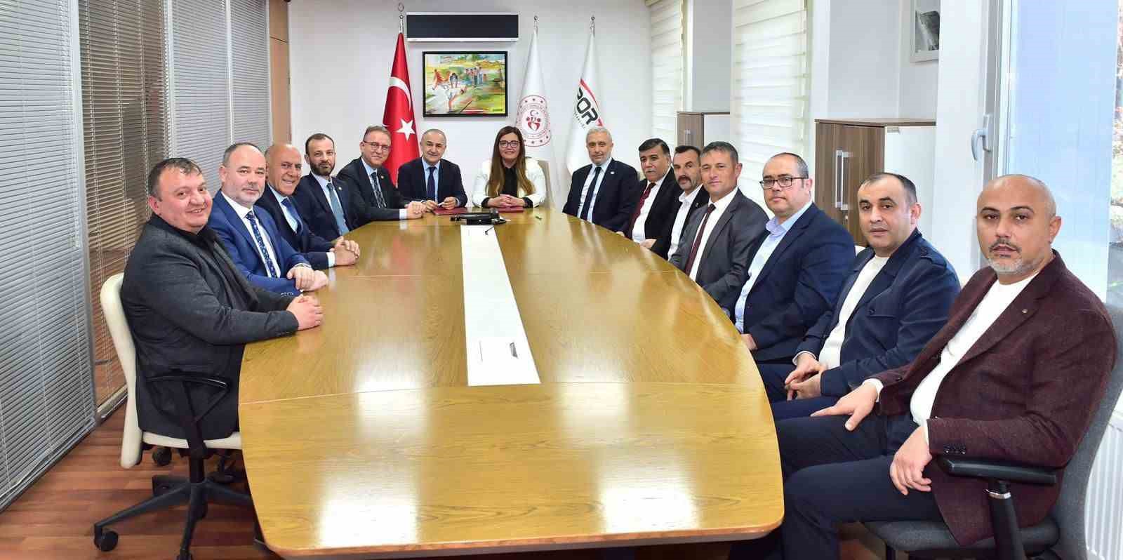 Kütahya’da spor altyapısına güçlü yatırım