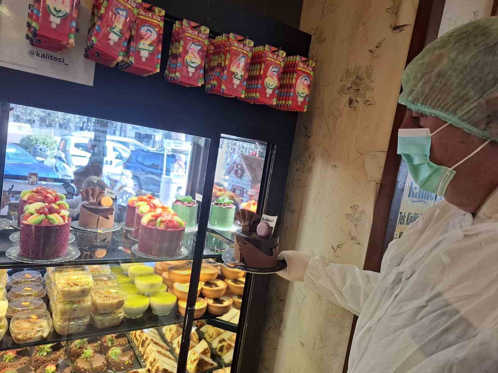 Kuşadası’nda yaş pastalar mercek altında