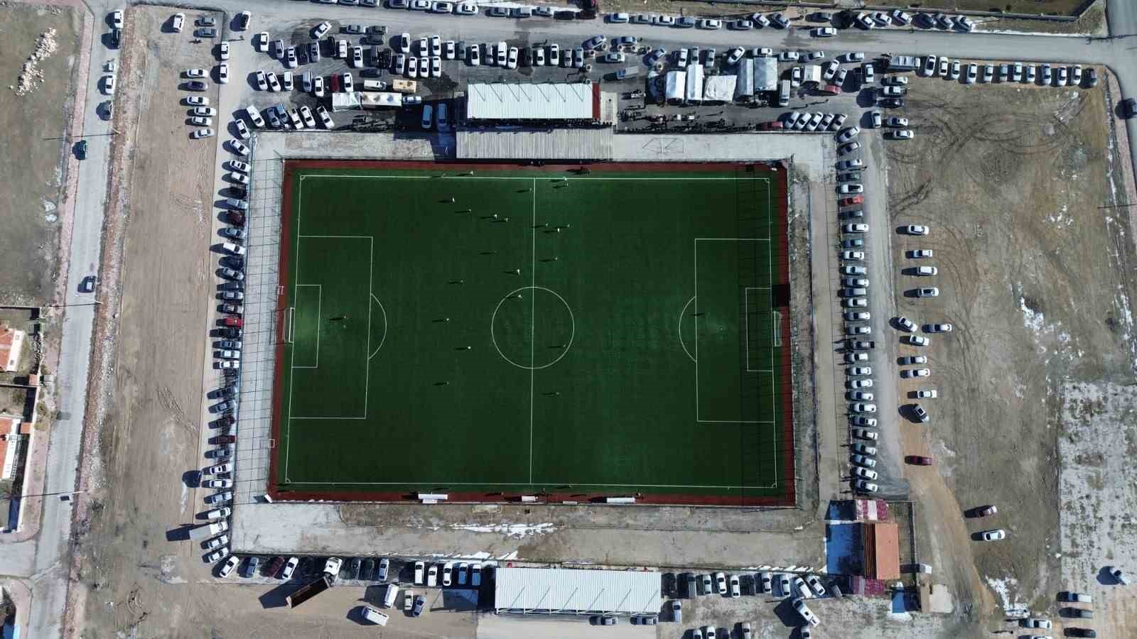 Aksaray&rsquo;da bordo-mavi k&ouml;y: Trabzonspor sevgisi yıllardır s&uuml;r&uuml;yor
