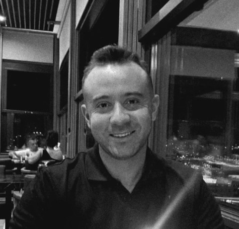 &Ccedil;arşı ve Mahalle Bek&ccedil;isi otomobilinde silahla vurulmuş halde bulundu
