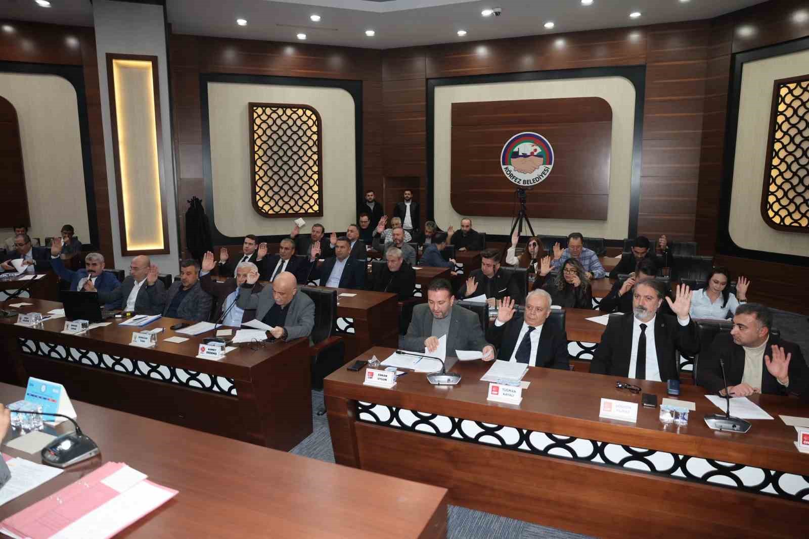 Körfez Belediye Meclisi’nde metro durağı yeri devri görüşüldü
