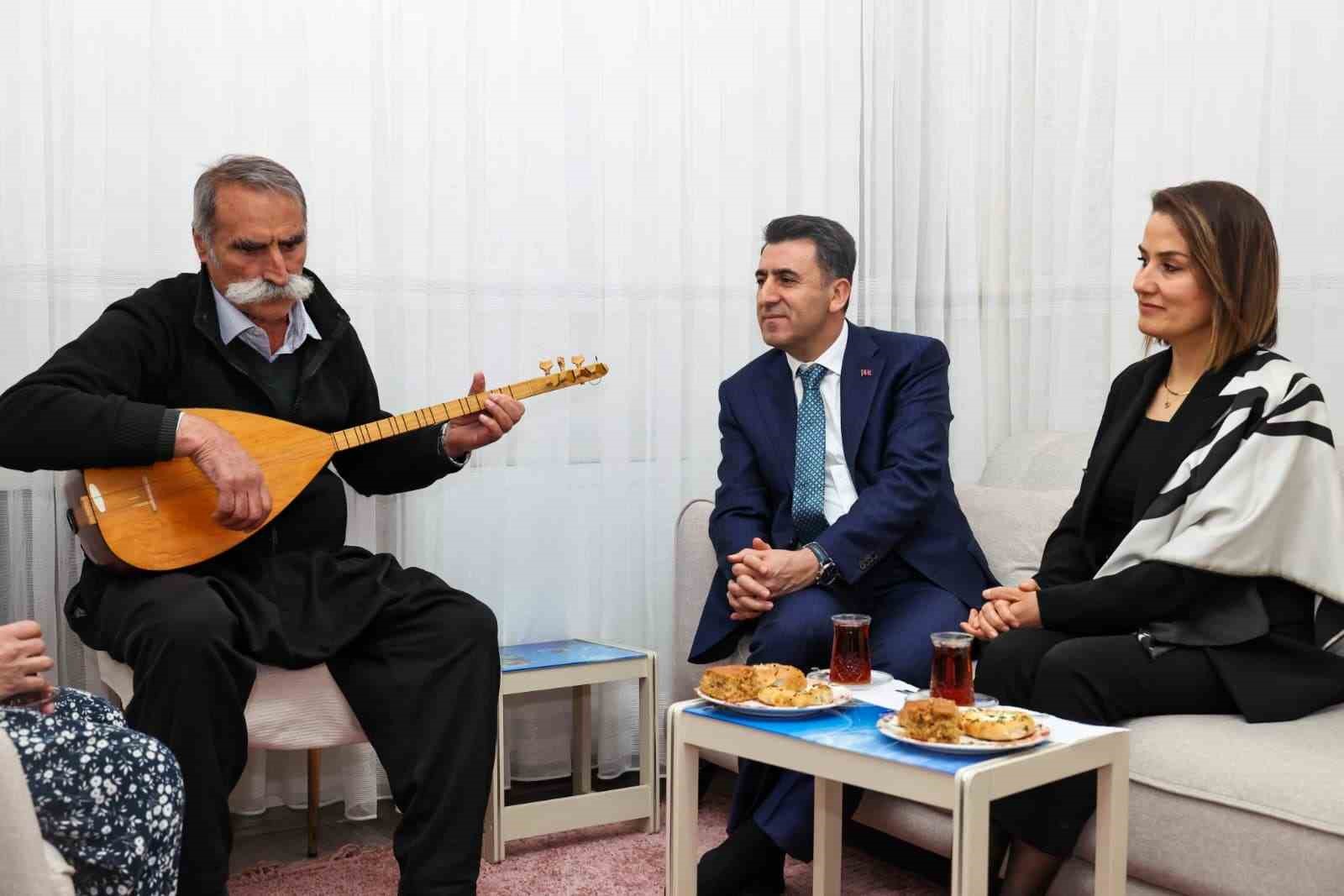 Vali Ayg&ouml;l&rsquo;den &uuml;&ccedil; kuşağı buluşturan aileye ziyaret
