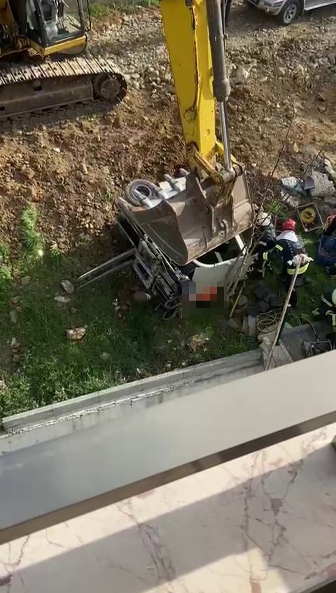 Kocaeli&rsquo;de forkliftin altında kalan iş&ccedil;i son yolculuğuna uğurlandı
