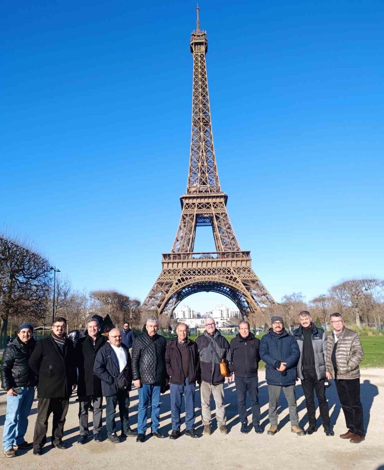 Bursa Mehter takımı Paris&rsquo;te sahne aldı
