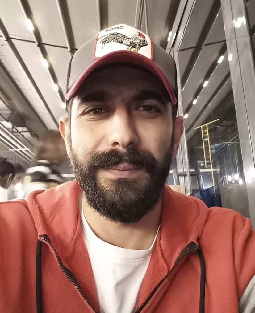 Sanal kumarda ailesinin mal varlığını kaybeden &ouml;ğretmen hayatına son verdi
