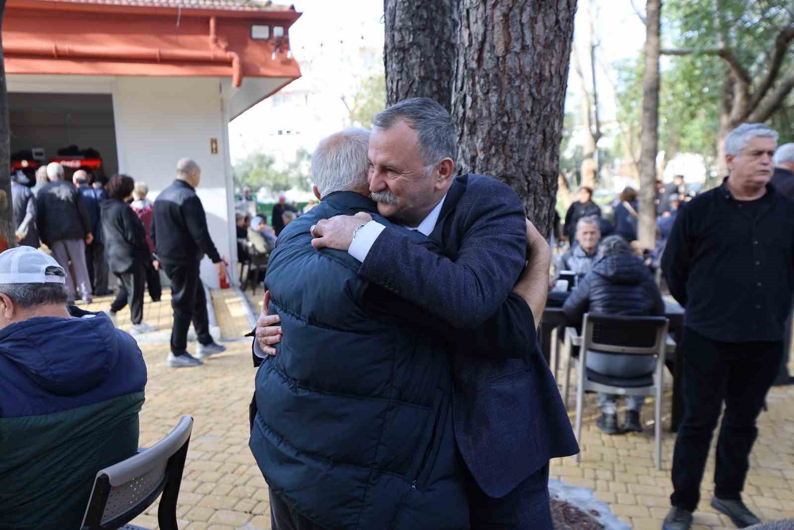 Yunusemre Emekli Kafe a&ccedil;ılışının ilk g&uuml;n&uuml;nde yoğun ilgi g&ouml;rd&uuml;

