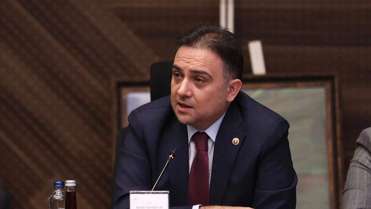 Manisa’da kuruyan Marmara Gölü yeniden canlanıyor