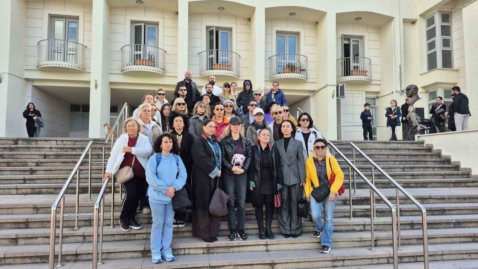 Bodrum&rsquo;da "&Ccedil;inko" isimli k&ouml;peğe &ccedil;arpan s&uuml;r&uuml;c&uuml;n&uuml;n yargılanmasına başlandı
