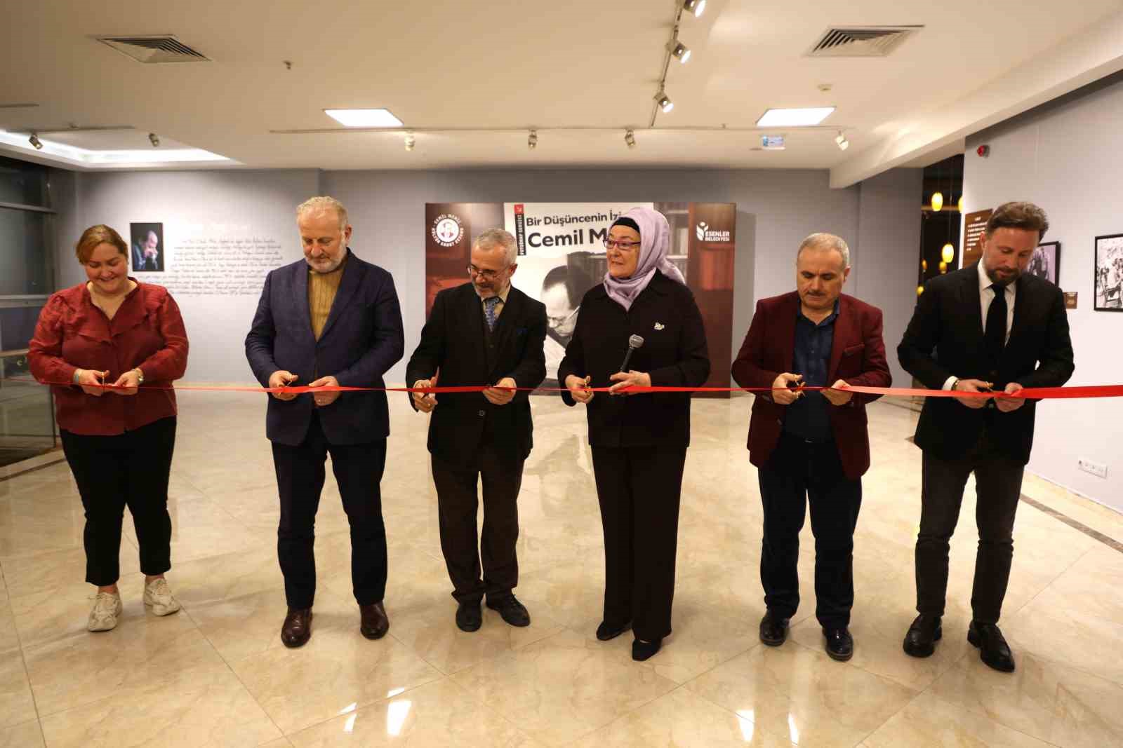 "Bir Düşüncenin İzinde: Cemil Meriç Sergisi" açıldı