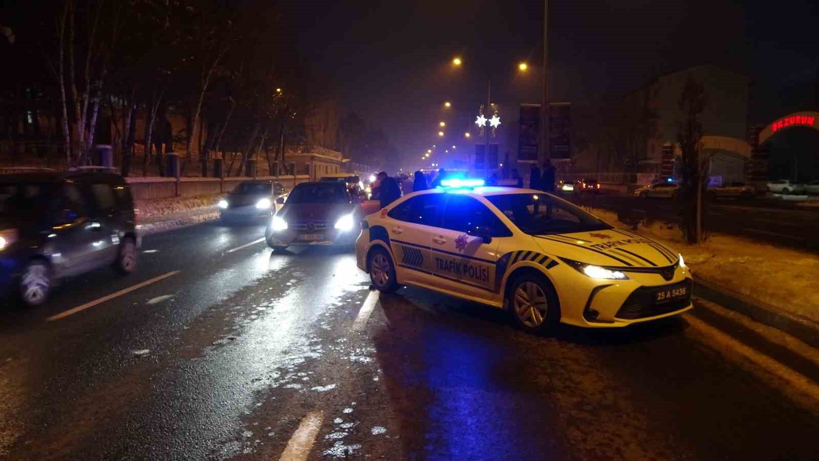Erzurum’da zincirleme trafik kazası: 3 yaralı