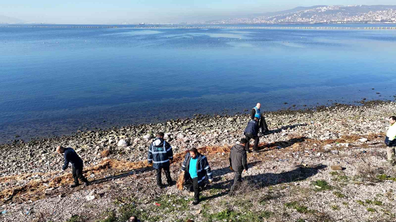 "Mavi Takım" ekibi 16 tonun üzerinde atık topladı
