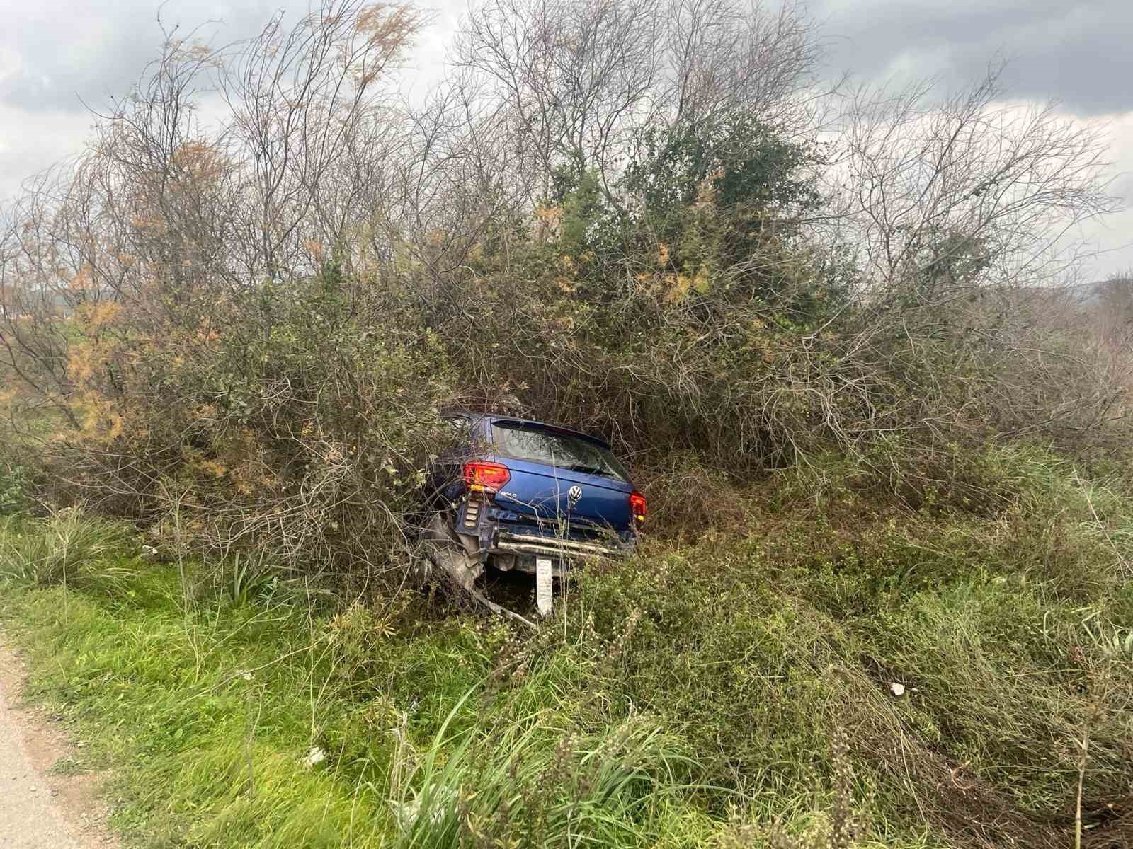 Milas’ta araç şarampole uçtu: 1 yaralı