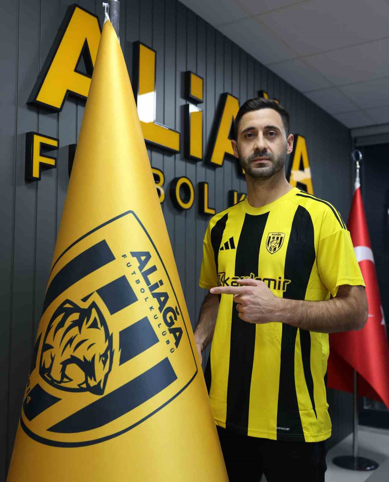 Aliağa FK, Tahir Babaoğlu&rsquo;nu kadrosuna kattı
