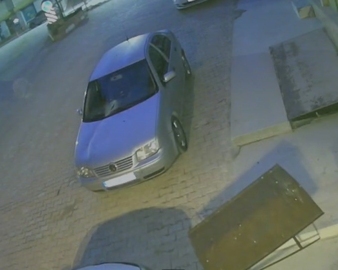 Buldan’da ağaçlar devrildi, bacalar uçtu