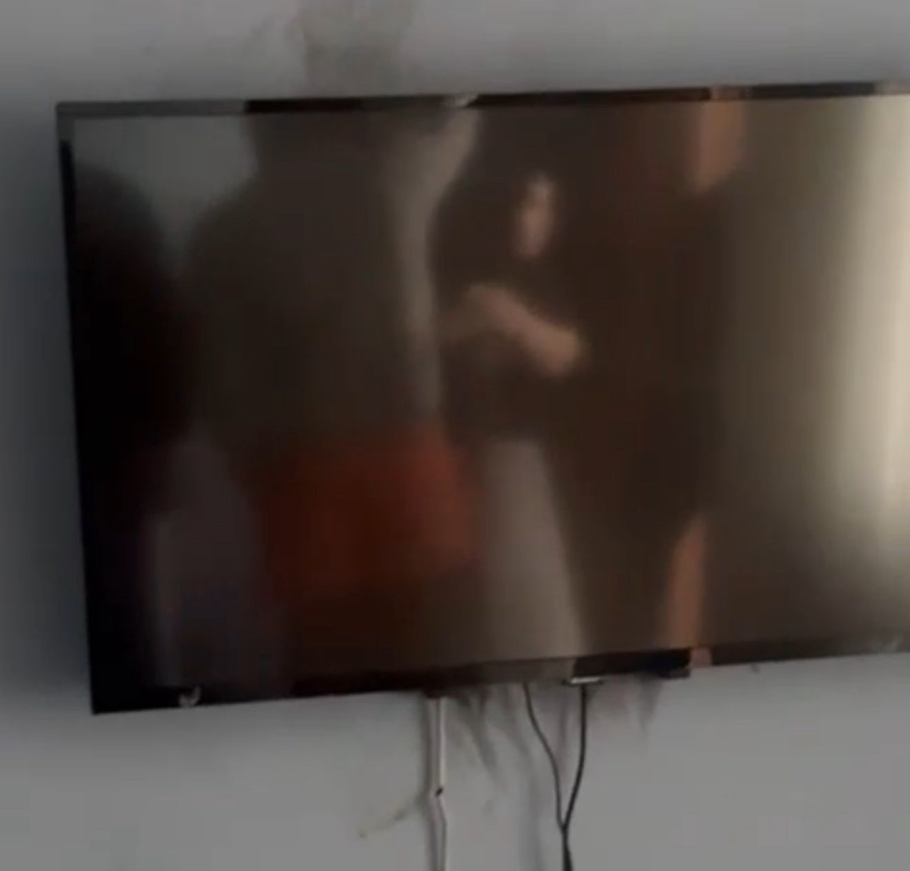 Turgutlu&rsquo;da bir eve yıldırım d&uuml;şt&uuml;
