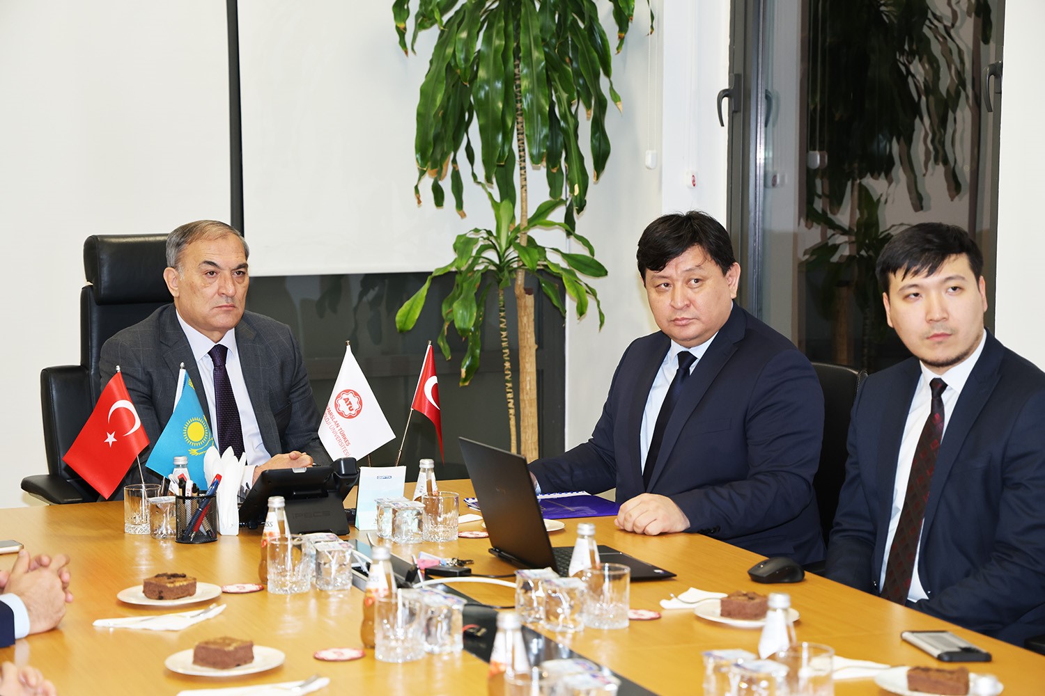 AT&Uuml; ile Kazakistan Sivil Havacılık Akademisi arasında akademik iş birliği
