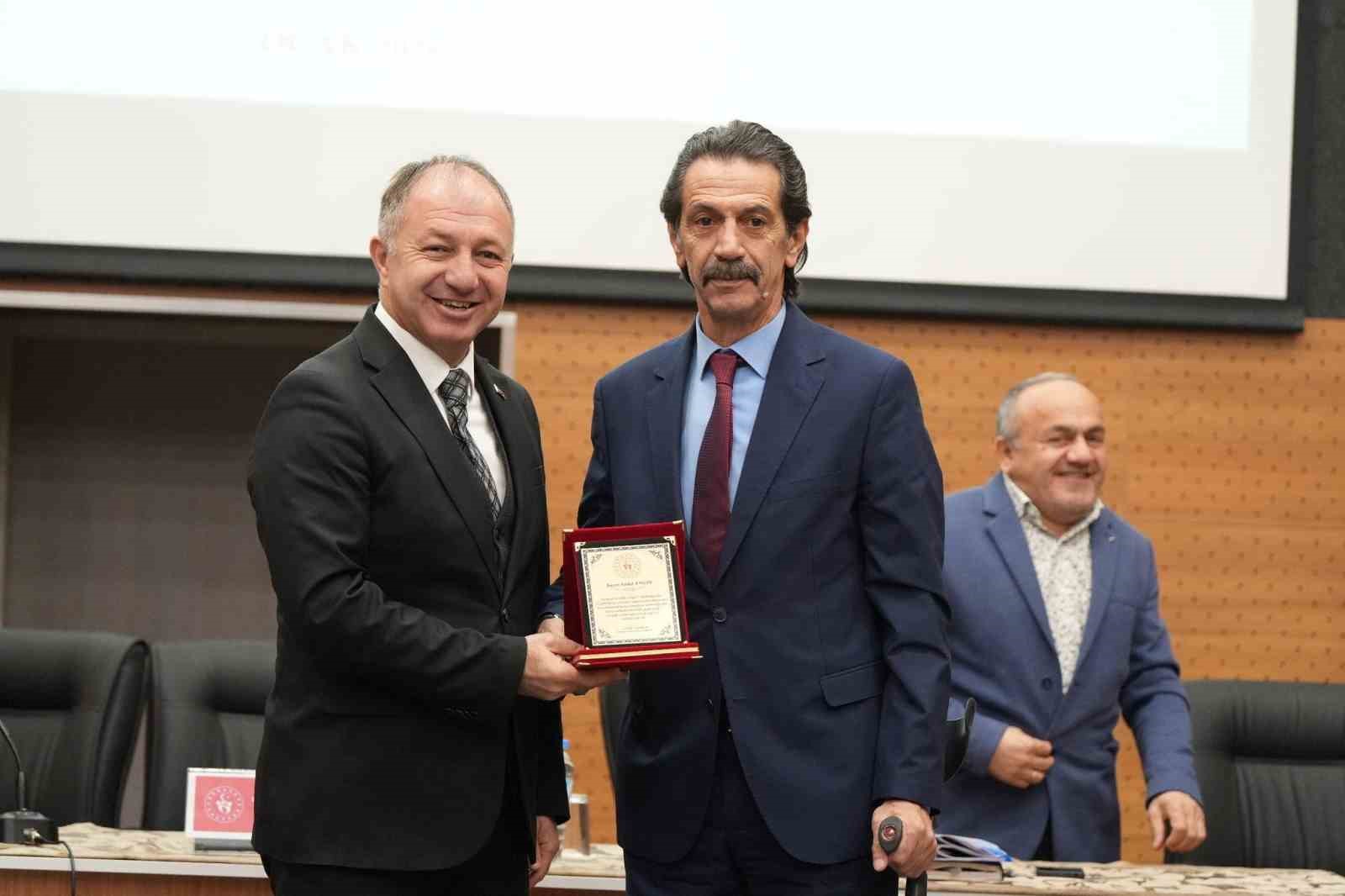 Erzurum GSİM&rsquo;in Vedat ağabeyi emekli oldu
