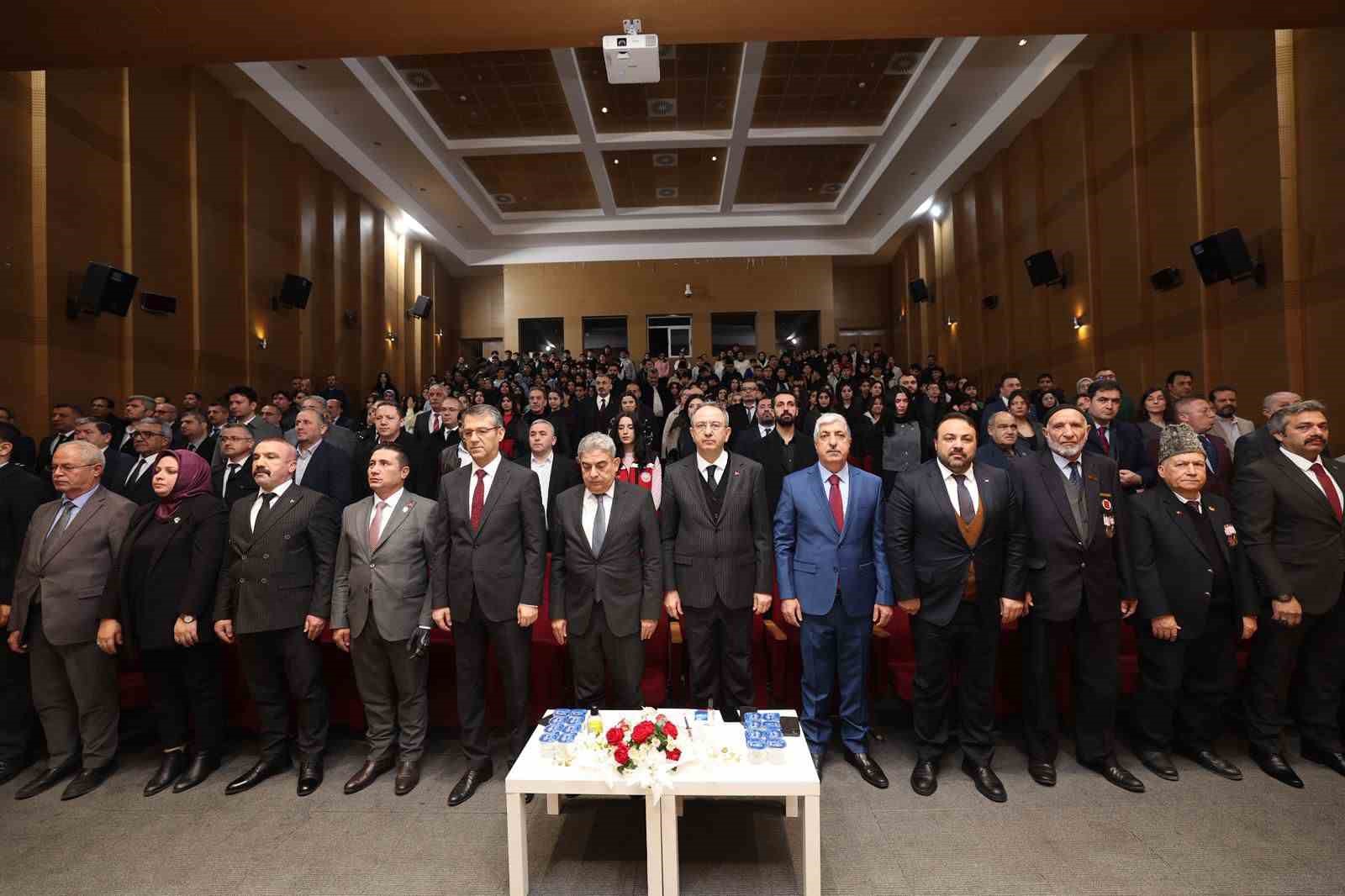 Yahya Kaptan, Dilovası&rsquo;nda anıldı
