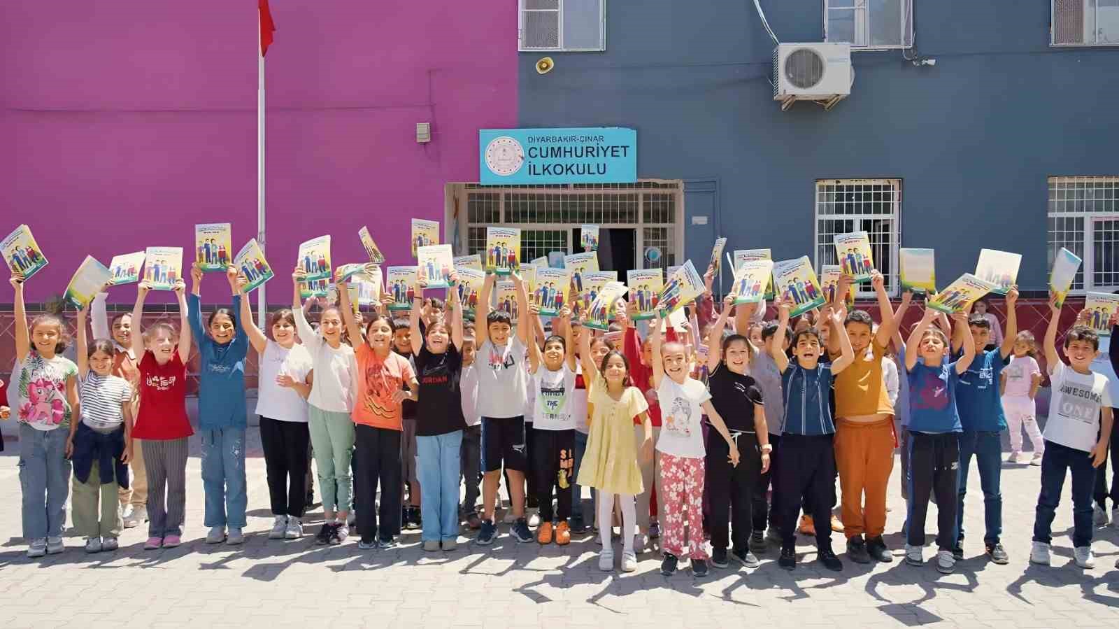 Tiyatro oyunları ve eğitimlerle 12 bin &ccedil;ocuğa ve binden fazla &ccedil;ift&ccedil;iye enerji tasarrufunda farkındalık kazaldırıldı
