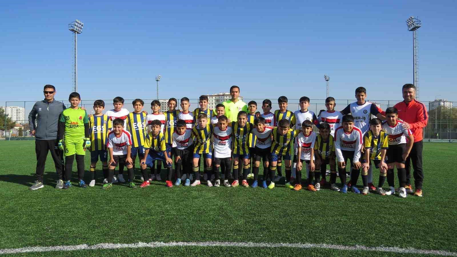 Osman Ulubaş K&ouml;şk Ortaokulu şampiyon oldu
