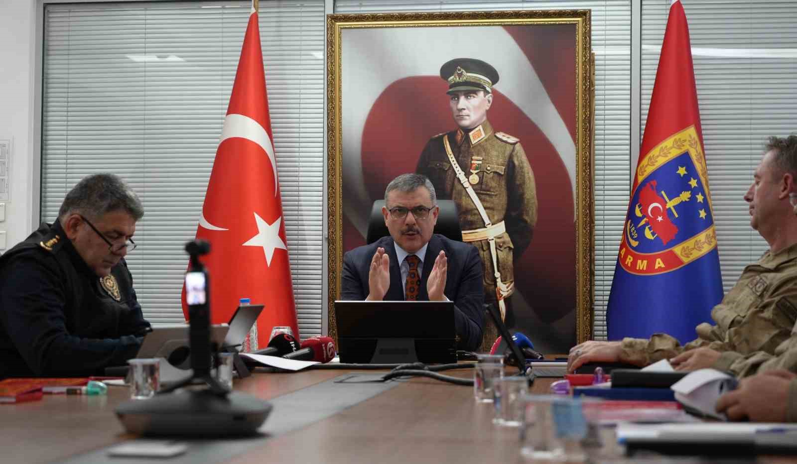 Vali Çiftçi’den vatandaşlara dolandırıcı uyarısı