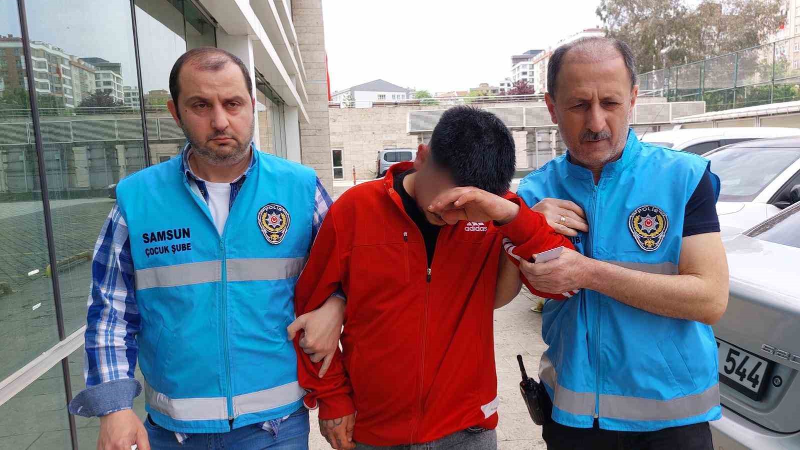 Bıçakla dehşet saçan 17 yaşındaki sanığın yargılanmasına başlandı