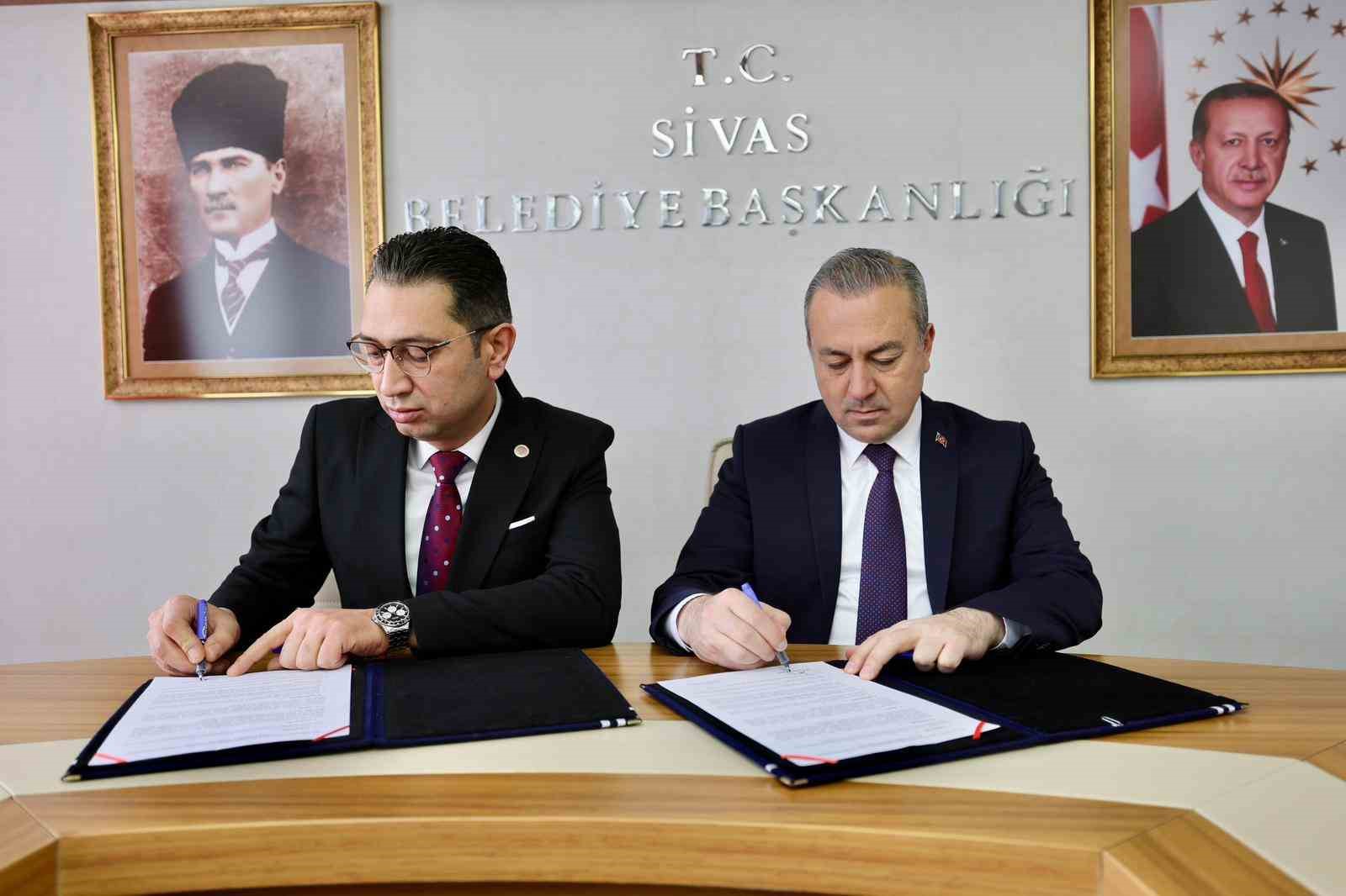 Sivas Belediyesi ile Baro arasında adli yardım protokol&uuml; imzalandı
