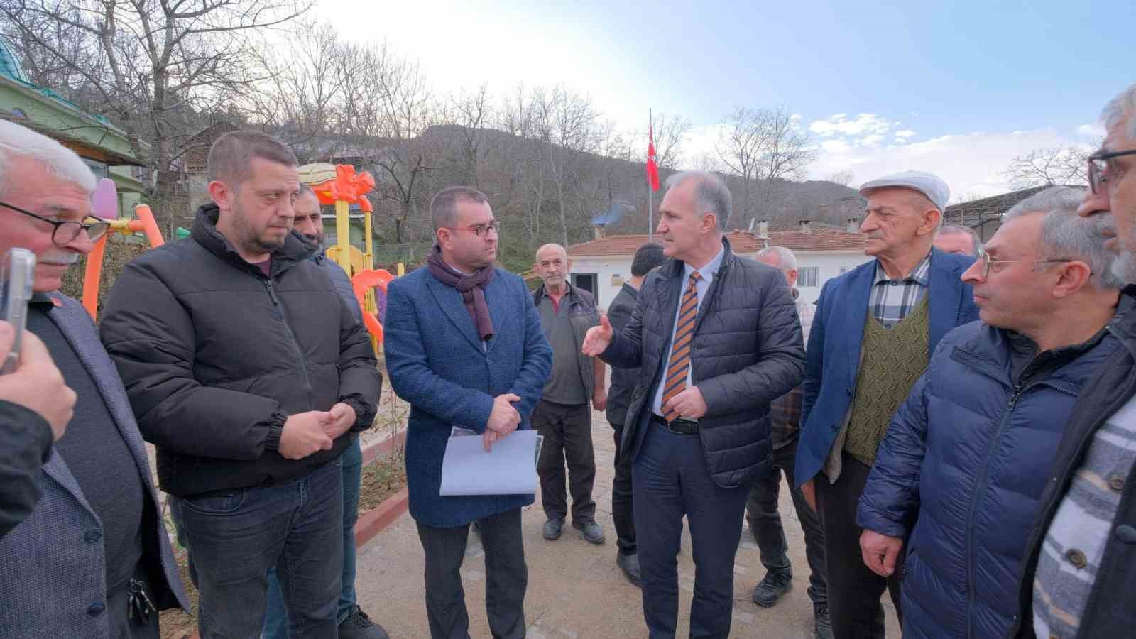 İnegöl Belediyesi’nden İclaliye Mahallesi’nde meydan düzenlemesi