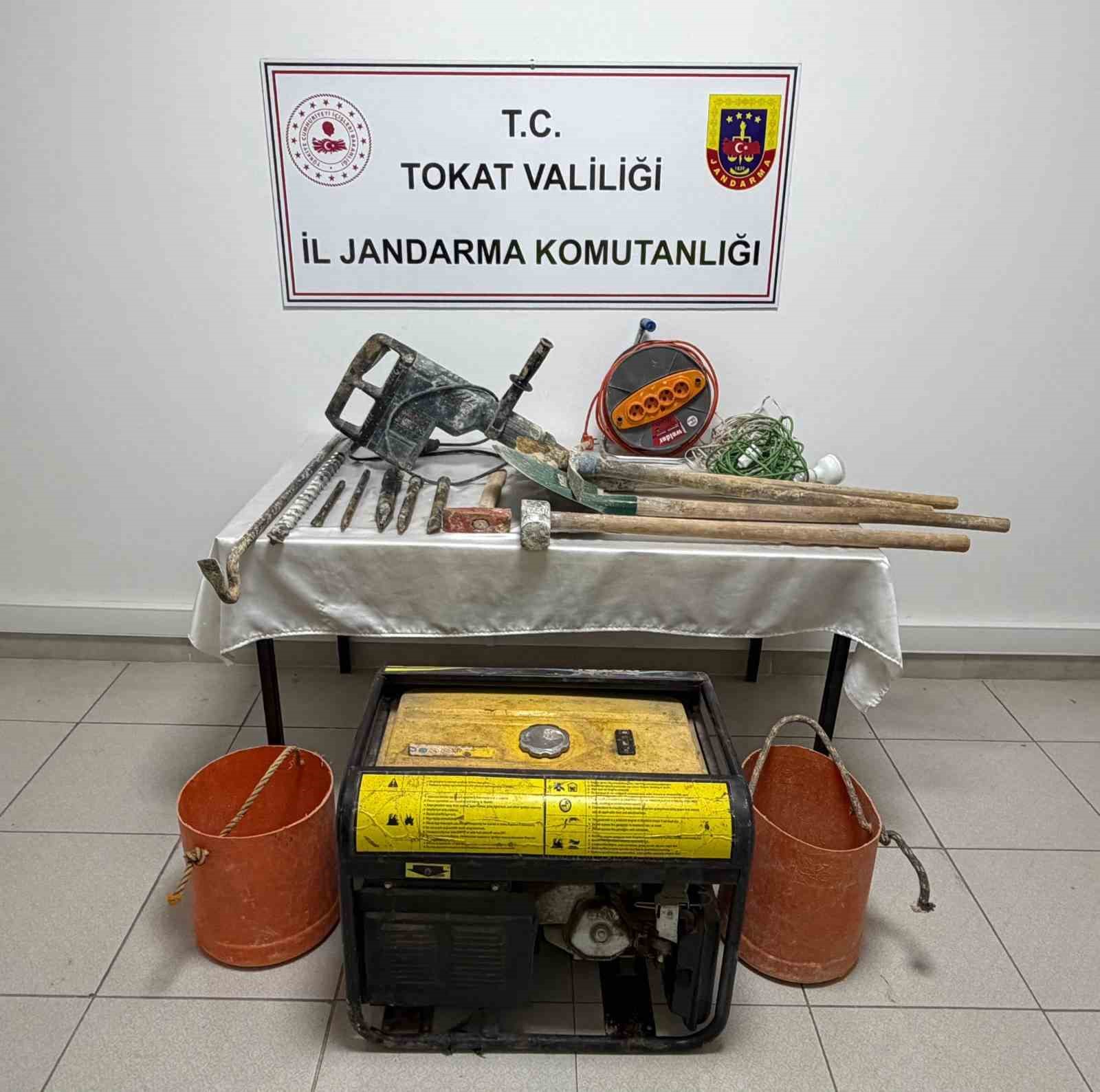 Jandarmadan Tokat’ta kaçak kazı baskını