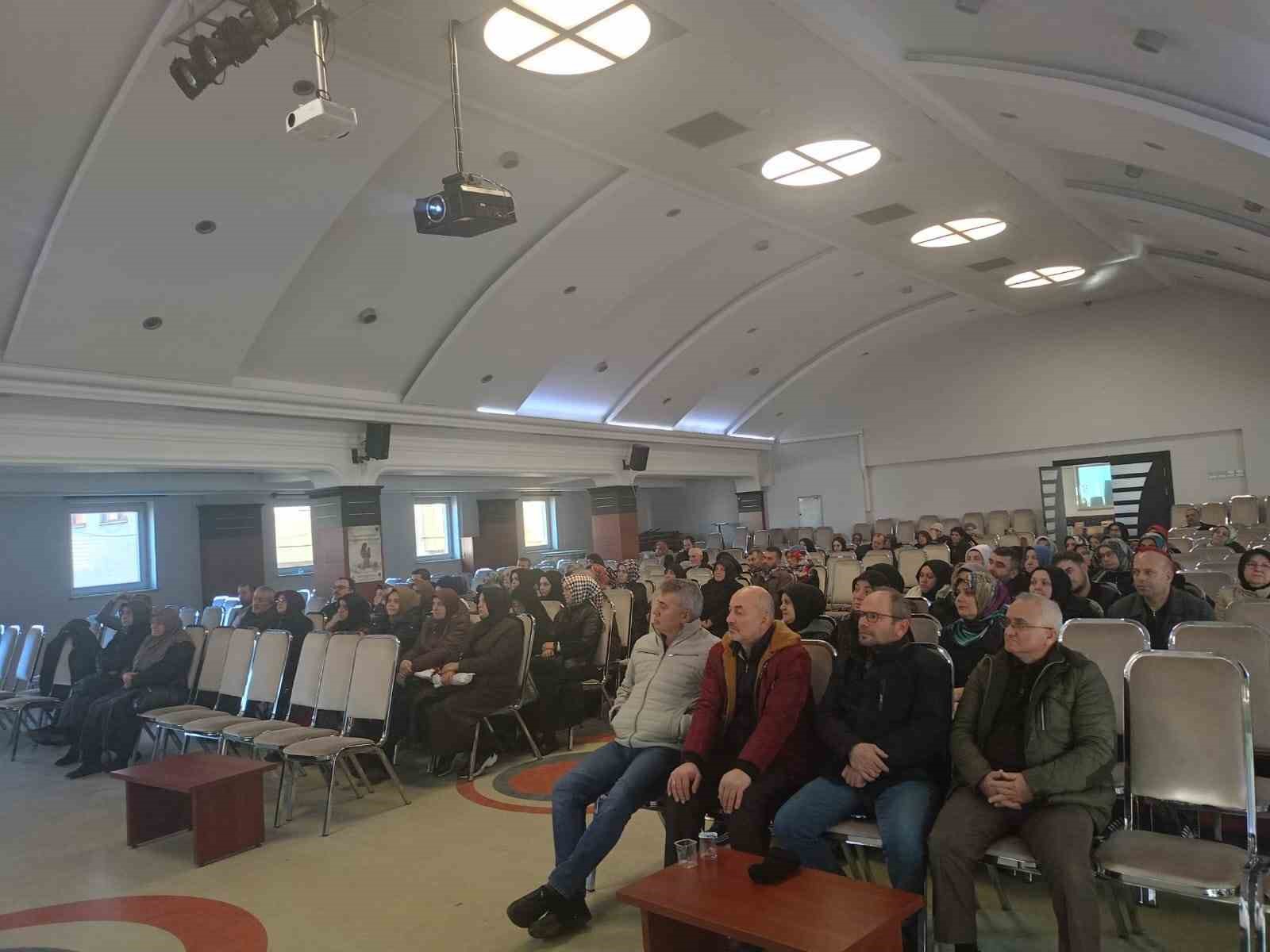 Kutsal topraklara gidecekler bilgilendirildi
