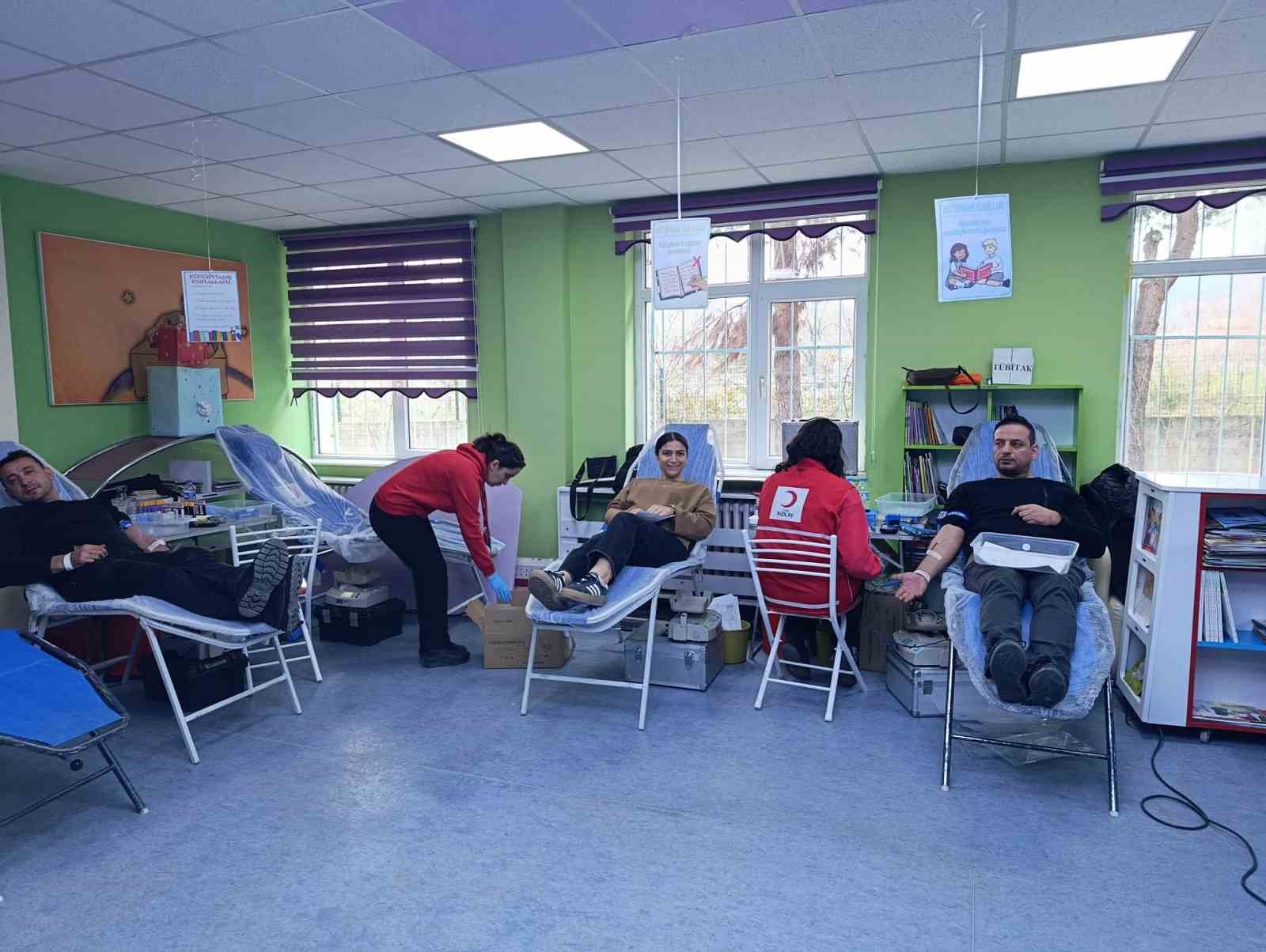 Türkeli’de okullarda rekor kan bağışı: 3 günde 253 ünite kan toplandı