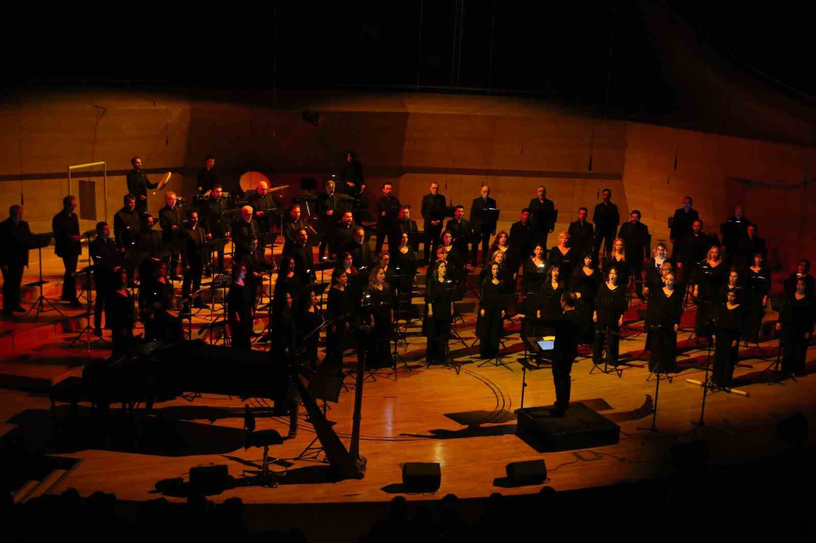 Devlet Çoksesli Korosu’ndan ‘Aurora’ Konseri