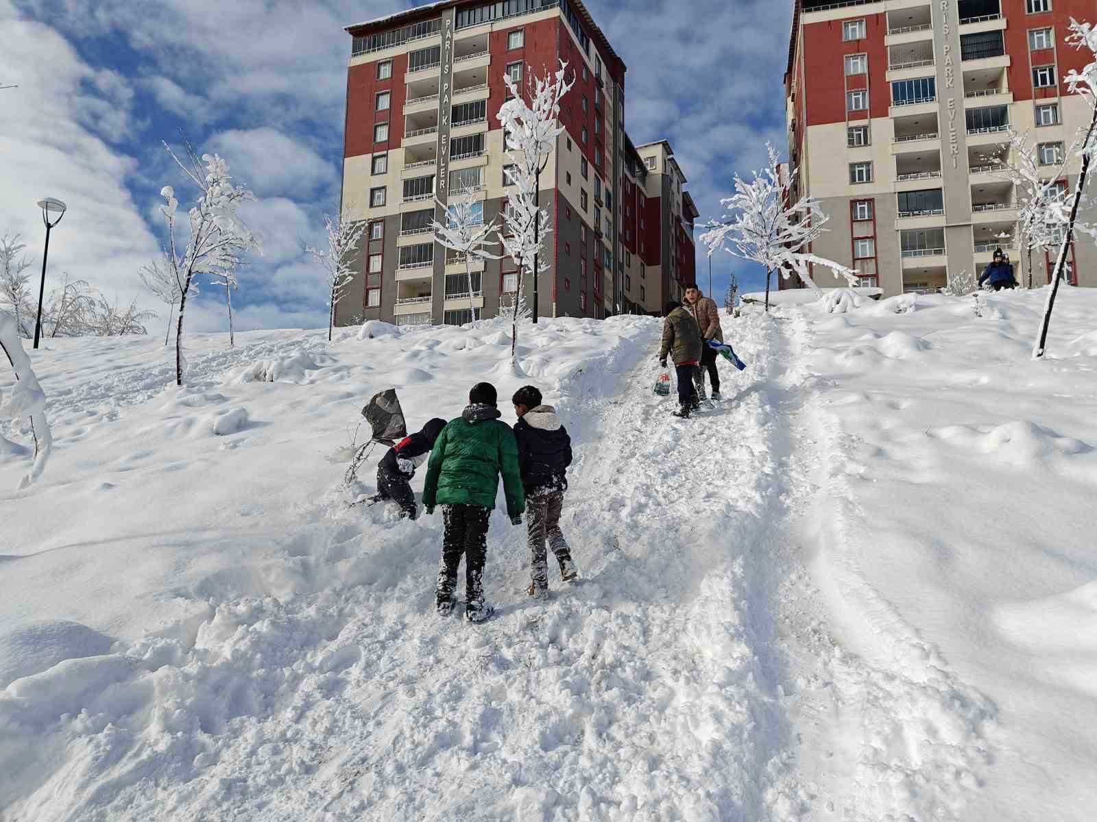 Muş’ta okullar 1 gün tatil edildi