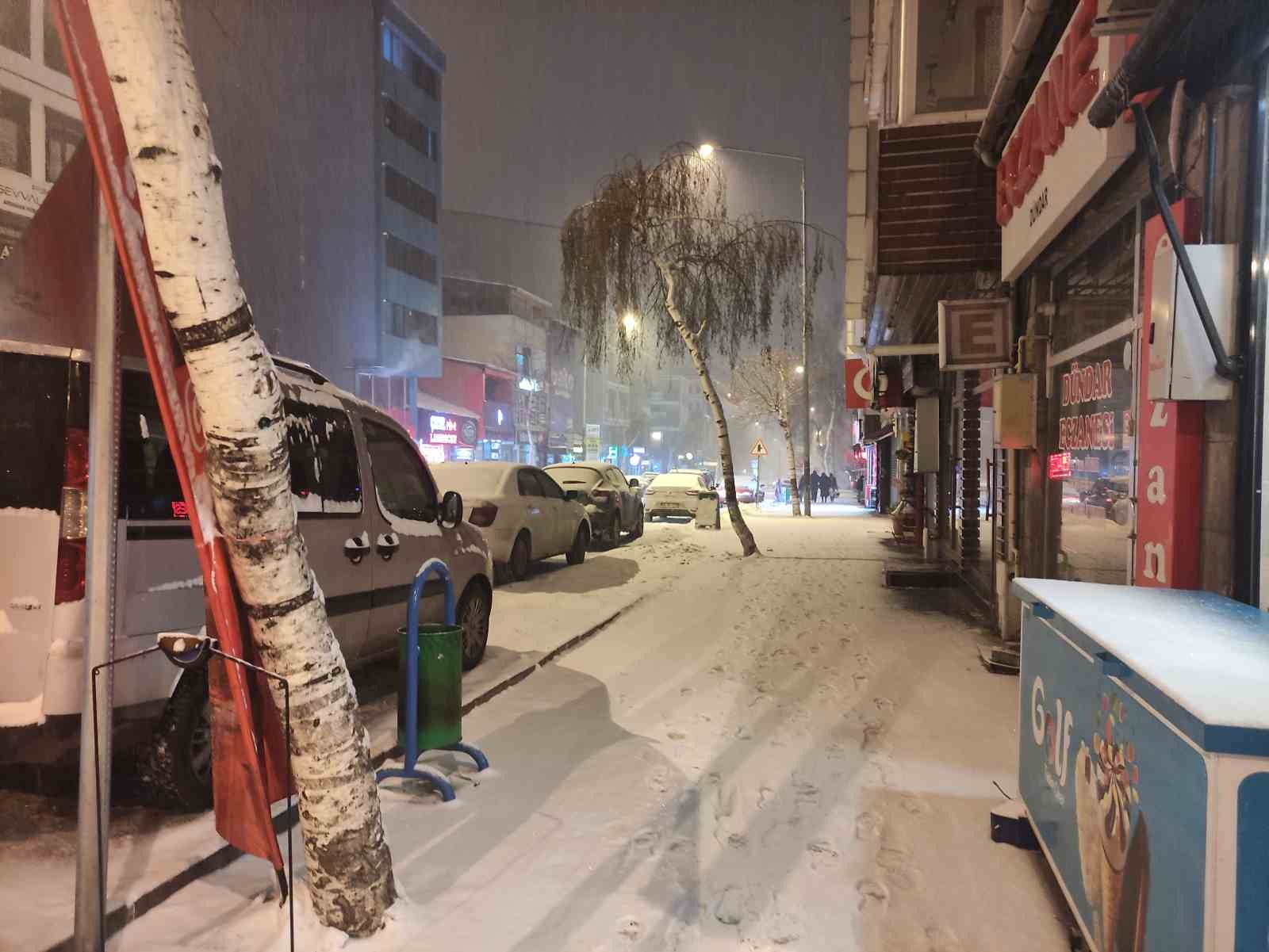 Ardahan’da kar yağışı etkili oldu