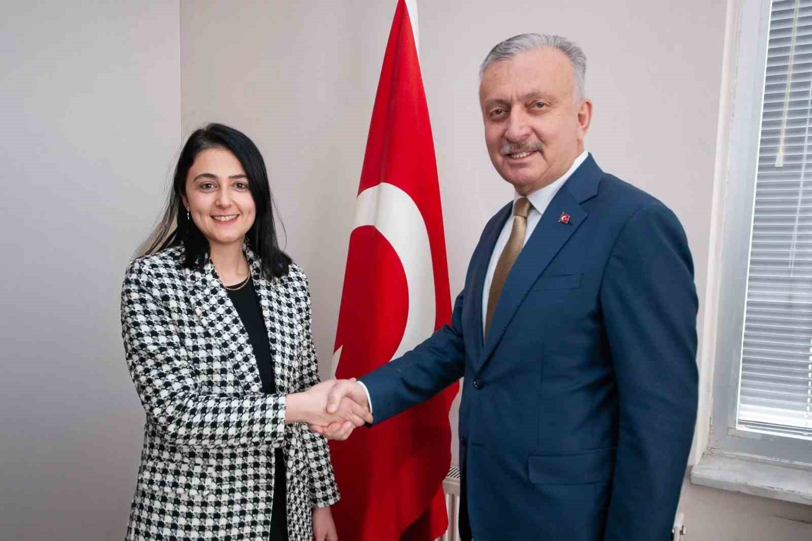 Doç. Dr. Manga, Sosyal Bilimler Enstitüsü Müdürü oldu