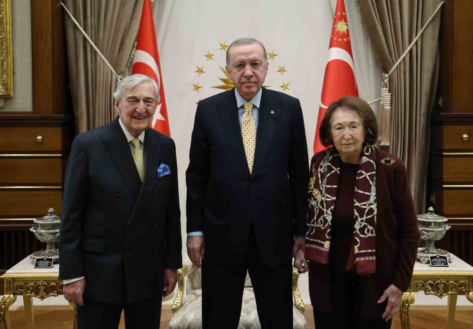Cumhurbaşkanı Erdoğan, Koç ailesini kabul etti