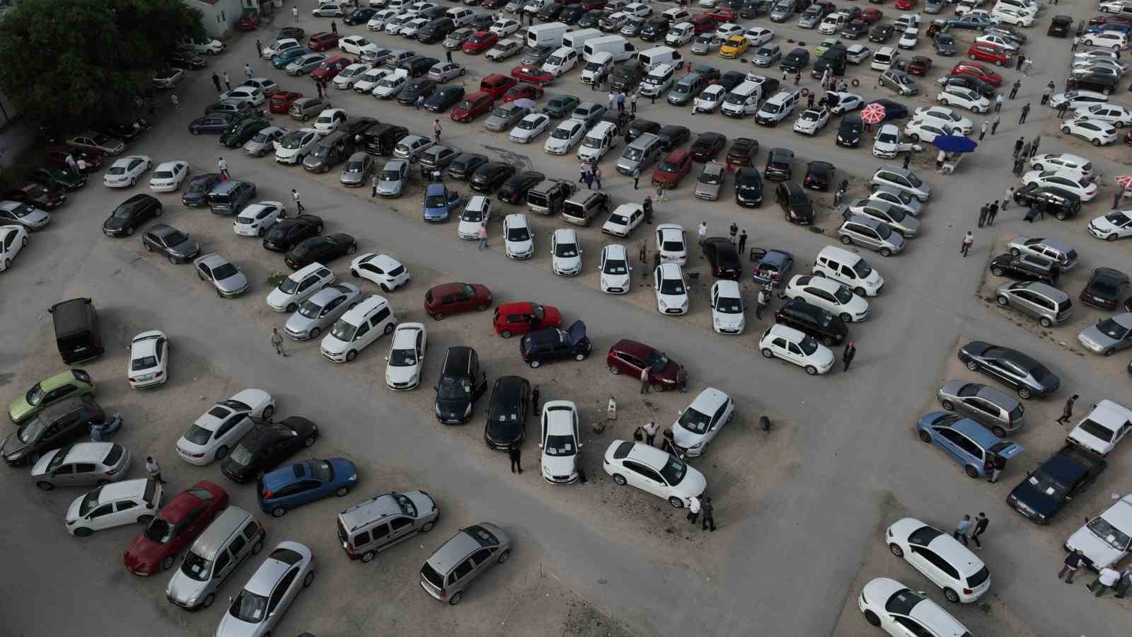 Altın ve gümüş ikinci el otomobili solladı
