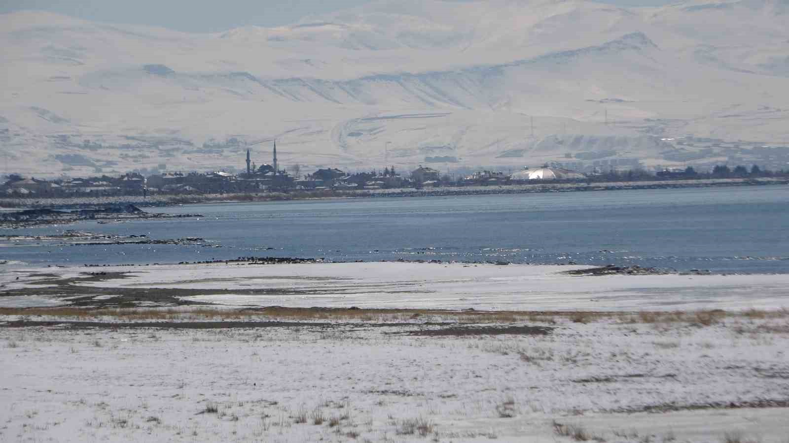 Uzmanlardan Van Gölü Havzası için uyarı: Kar yağışı aldatmasın