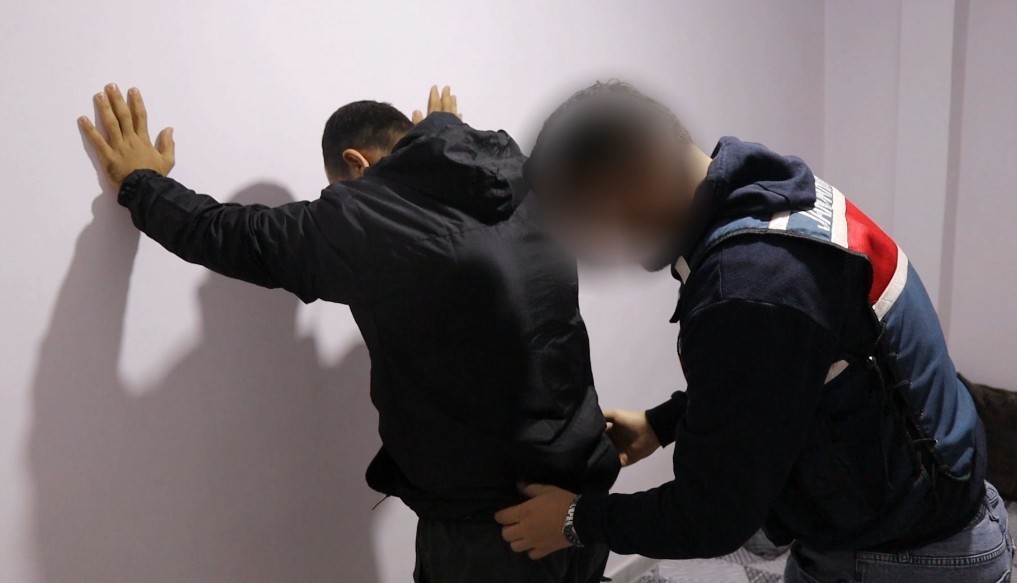 DEAŞ&rsquo;ın finans ağına MİT destekli operasyon: 17 gözaltı, 9 tutuklama