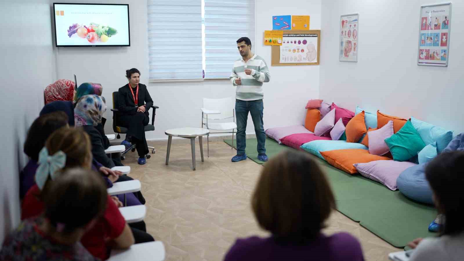 Malatya’da Menopoz Okulu’nda kadın sağlığına yönelik eğitimler sürüyor