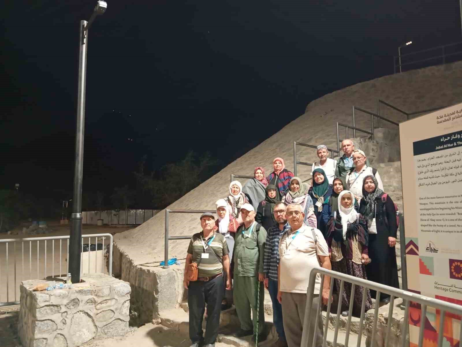 Denizlili umreciler kutsal topraklardaki ziyaretlerini sürdürüyor